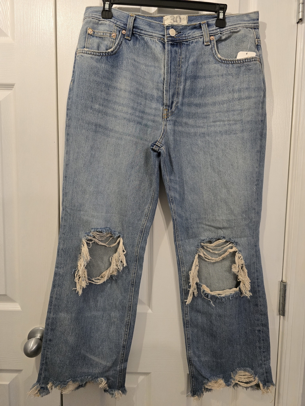 NWOT Free People Distressed Light Wash Maggie - 30" Light blue distressed
